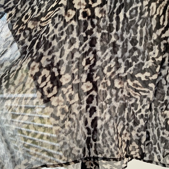 Fever Animal Print Flowy Sheer Blouse XL Oversized Long Sleeve - Picture 7 of 7